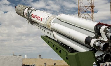 Ракета «Протон-М» с российским метеоспутником стартовала с Байконыра