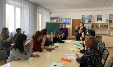 Языку жестов учат павлодарских педагогов