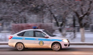 «Әкем ауырып тұр!» Павлодарда полицейлер ер адамды шұғыл түрде ауруханаға жеткізді