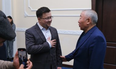 Жарқынбек Амантай ақсақалдардың батасын алды