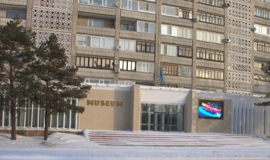 Павлодарда суретші ұстаздың көрмесі өтуде