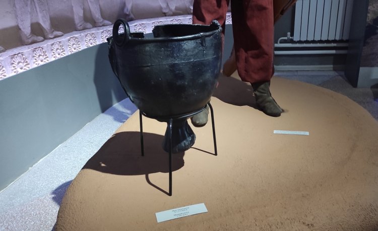 Ерекше экспонаттар: Потанин музейінде сармат қылышы, сақ қазаны сақтаулы