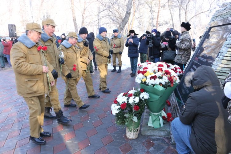 Павлодарцы почтили память воевавших в Афганистане солдат