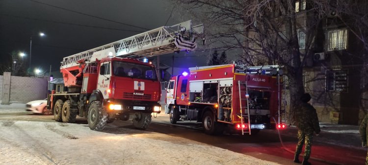Ребенок и взрослый пострадали в пожаре в многоэтажке Павлодара