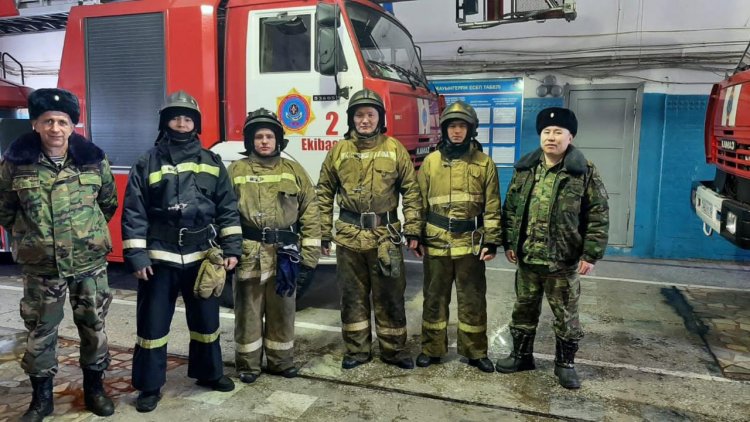 Спасли 20 человек: квартира горела в пятиэтажке Экибастуза