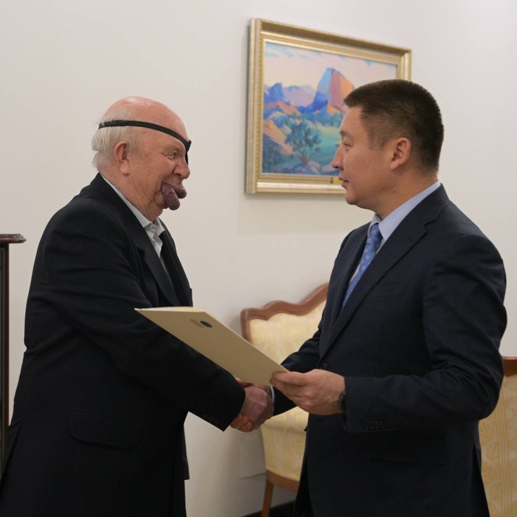 Президент Юрий Поминовті мерейтойымен құттықтады
