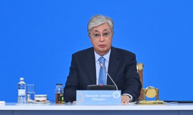 Касым-Жомарт Токаев поздравил казахстанцев с Днем благодарности
