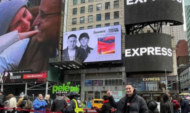 Ақсулық диджей Нью-Йорктың бас алаңында орналасты