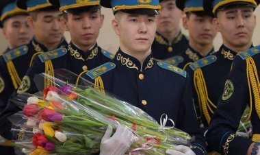 Асаин Байханов поздравил жительниц Павлодарской области с праздником