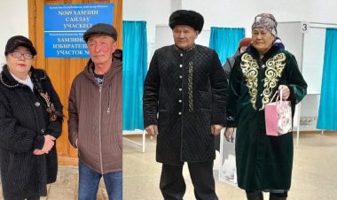 Свадебные юбиляры пришли на избирательные участки Павлодарской области