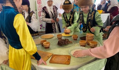 Юные жительницы Щербактинского района учились готовить наурыз коже