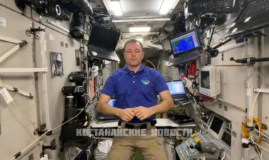 Ғарышкер Дмитрий Петелин қазақстандықтарды Жер орбитасынан құттықтады