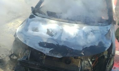 Павлодарда тұрақтағы автокөлік жанды