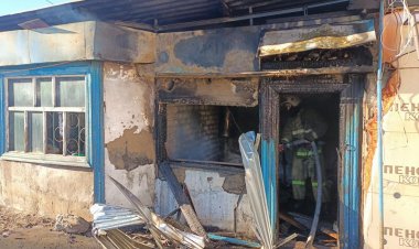 Екібастұзда ер адам өрттің ішінен тоғыз айлық сәби мен анасын алып шықты