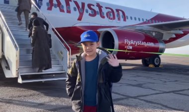 Влюбленному в самолеты маленькому павлодарцу сделали подарок (ВИДЕО)