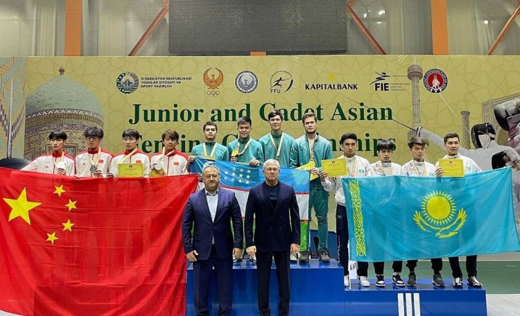 Казахстанские саблисты стали призерами чемпионата Азии
