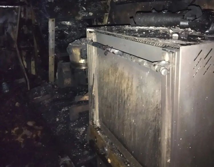 Кафе в жилом доме загорелось в Аксу