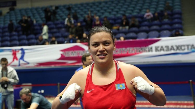 Казахстанка выиграла хозяйку ринга на ЧМ-2023 по боксу