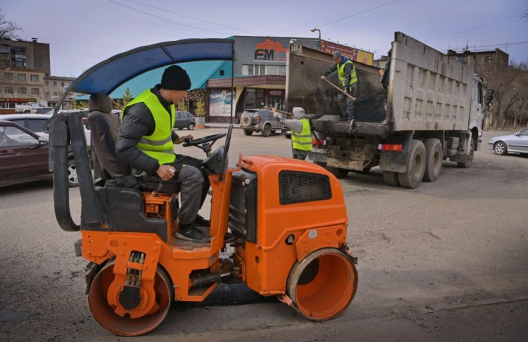 Монополистам дали срок на восстановление дорог в Павлодаре