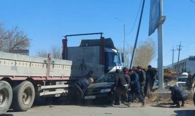 Павлодарда жеңіл және жүк көлігі соқтығысында зейнеткер қаза тапты