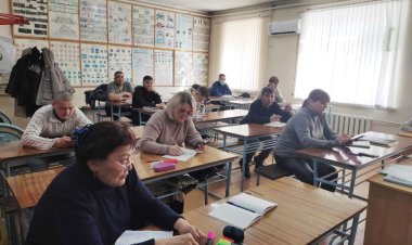 Павлодарда қызмет көрсету өкілдері қазақ тілін тегін үйренуде