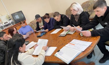 Павлодарских сотрудников сферы услуг учат государственному языку