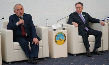 Несіпбек Айтұлы: Мұзафар Әлімбаев менің рухани әкем болды