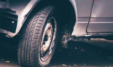 Три автомобиля столкнулись на перекрестке Павлодара