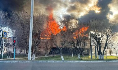 Крыша жилого дома воспламенилась в Экибастузе