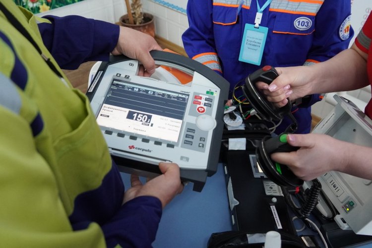 Трансвеститтердің порно галереясы Алғашқы анальді тәжірибе (үйде жасалған бейне)