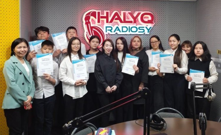 Павлодарлық оқушылар үш ай радиода қазақ тілін үйренді