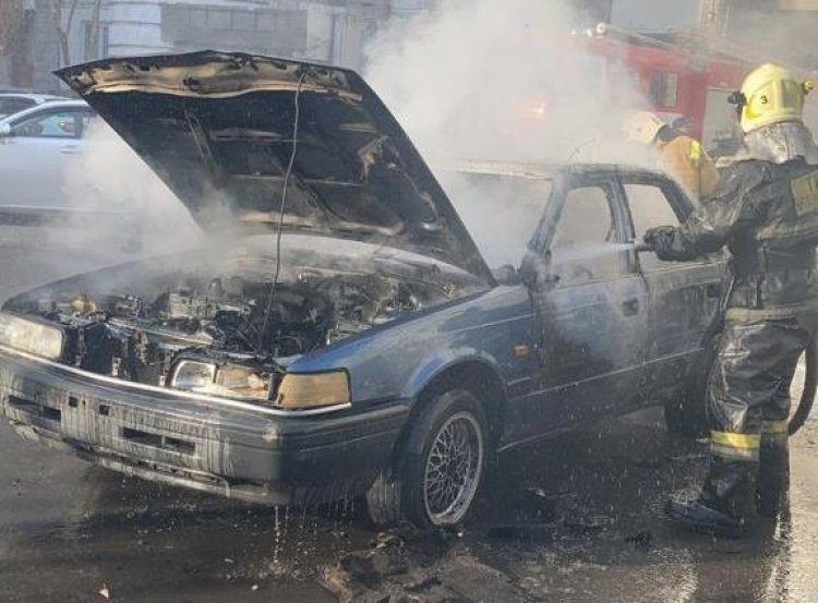 В Павлодаре от огня пострадали два автомобиля (ВИДЕО)
