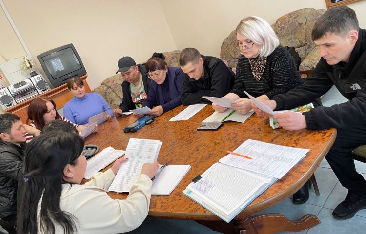 Павлодарских сотрудников сферы услуг учат государственному языку