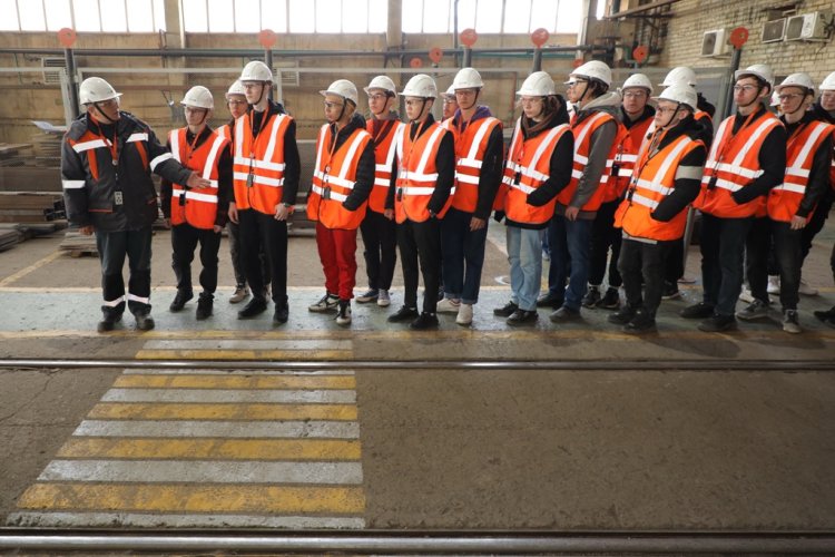 Студенты колледжа побывали с экскурсией на Павлодарском машиностроительном заводе