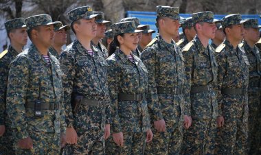 Военнослужащих Павлодара поздравили с наступающим праздником