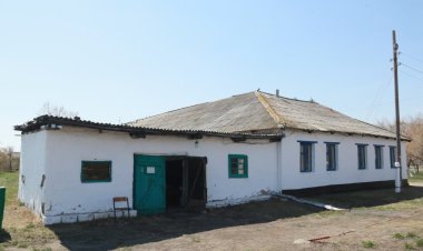 Уроки в коридорах и сквозняки: почему в Моисеевке ждут новую школу