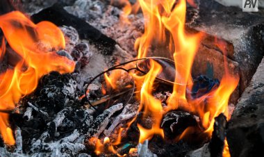 Көміртегі оксиді артқан: Павлодарда қалалық қоқыс алаңы жанып жатыр