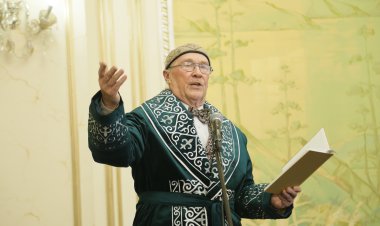 Павлодарлық ақынға «Бірлік» медалі табыс етілді