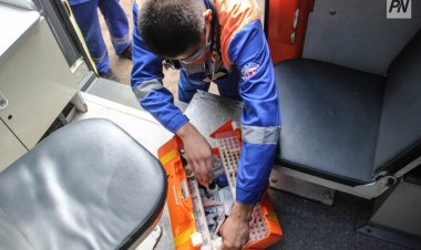 Фельдшеры скорой помощи Экибастуза спасли пенсионерку на улице