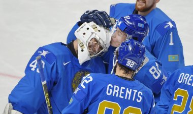 Казахстан добыл историческую победу на чемпионате мира по хоккею (ФОТО)