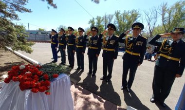 Павлодарда армия генералы Сағадат Нұрмағамбетовке мемориалдық тақта ашылды