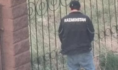 Экибастузец справил малую нужду на улице