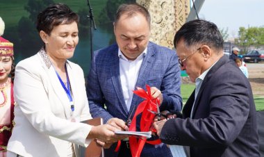 Ақсу қаласы Қызылжар ауылы туралы кітап жарық көрді