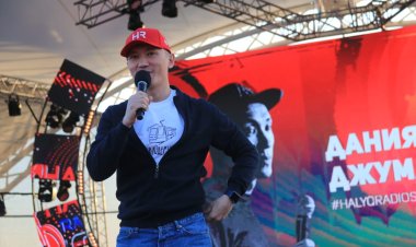 Ведущий фестиваля «Halyq dauysy» выступил с сольным концертом в Павлодаре