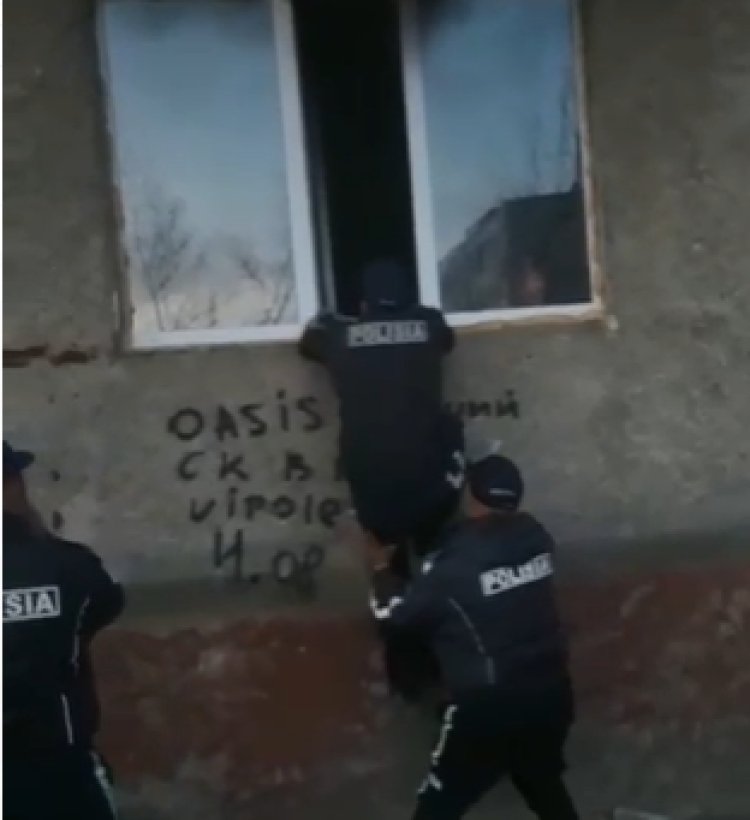 Полицейские Экибастуза локализовали пожар в пустой квартире