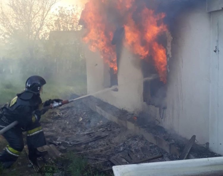Частный дом полностью сгорел в Экибастузе