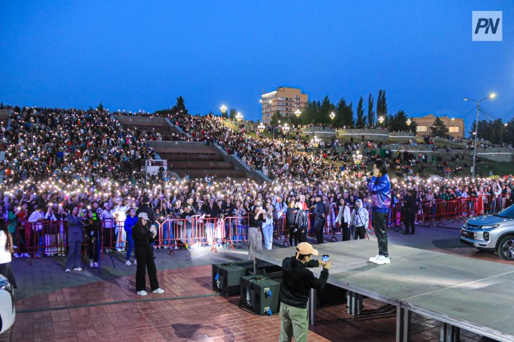 Международный  музыкальный фестиваль «Halyq dauysy» собрал десятки тысяч павлодарцев(ФОТО)