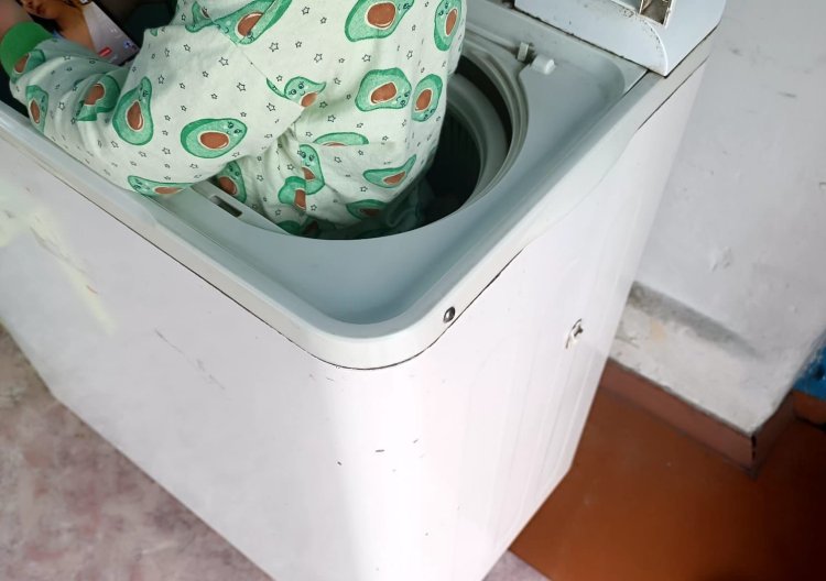 В Теренколе ребенок застрял в стиральной машине
