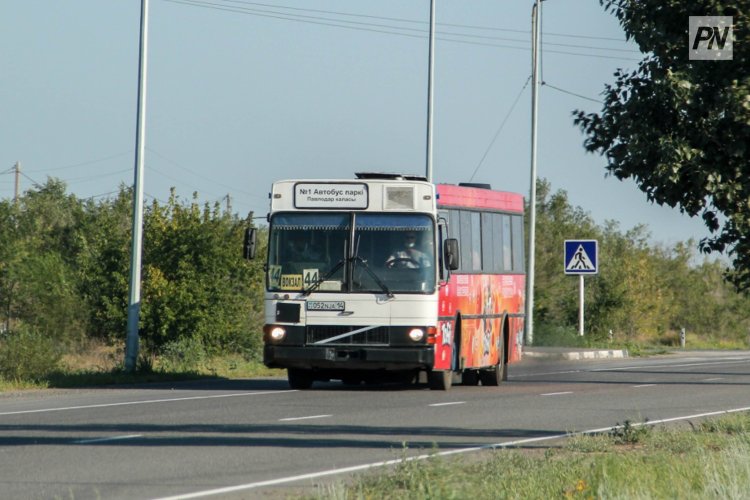 Автобусного контролера раскритиковали павлодарцы в соцсетях