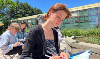 Павлодарские школьники нарисовали пейзажи Иссык-Куля